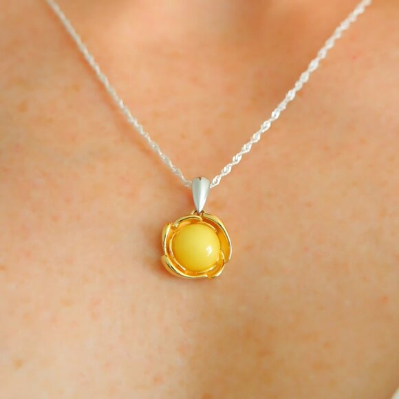 Baltic Butterscotch Amber Pendant Necklace – 14K Gold Plated s925 Silver - Picture 4 of 6